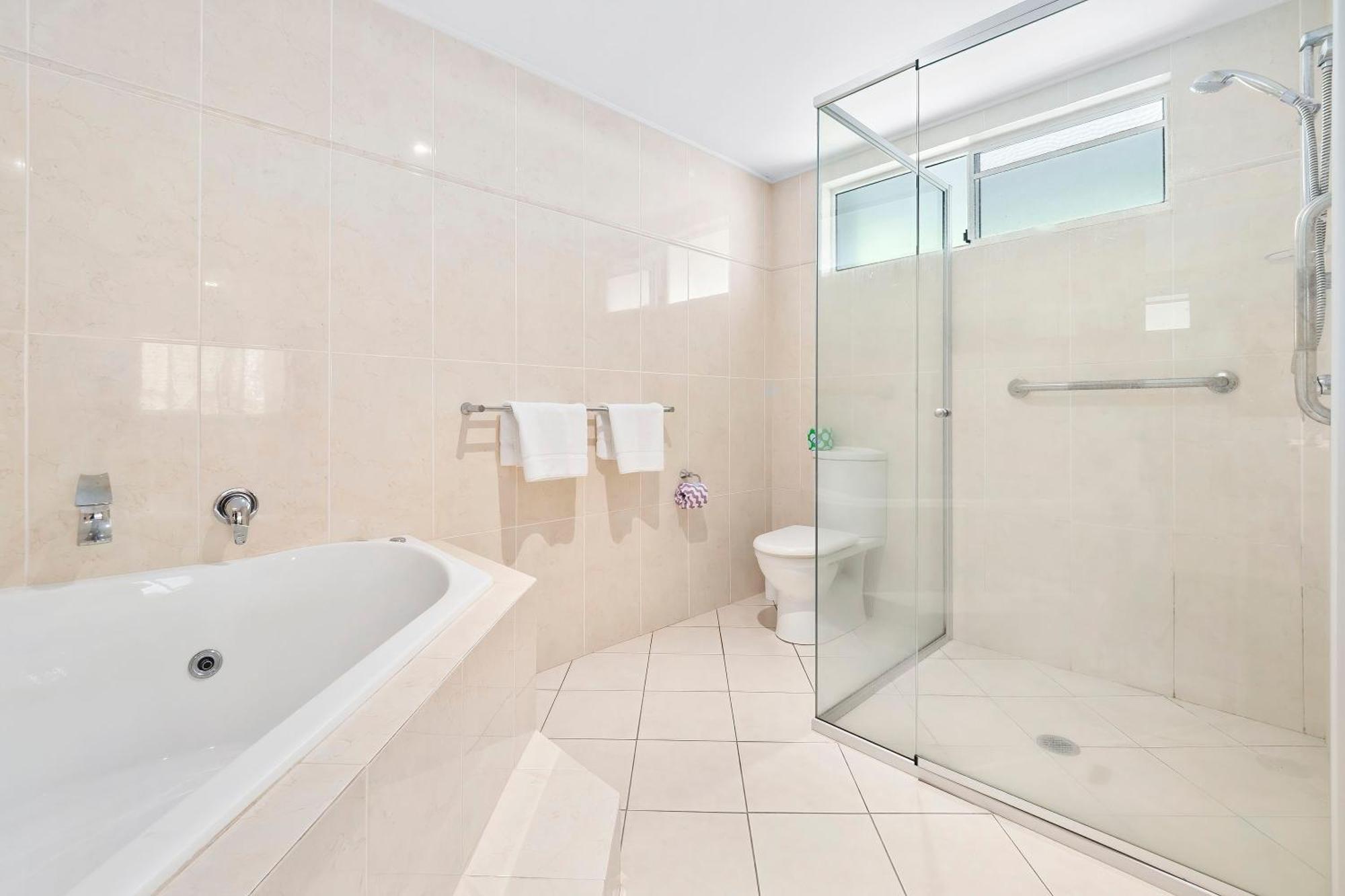 Arlington Apartments Clifton Beach Zimmer foto